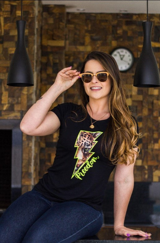 Imagem-produto-BLUSINHABASICACOMPEDRAJUSTSTYLE-PRETO/NEON/G